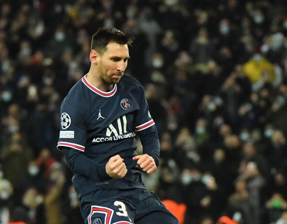  巴黎圣日耳曼报价遭拒，英超豪门争夺法甲妖人  